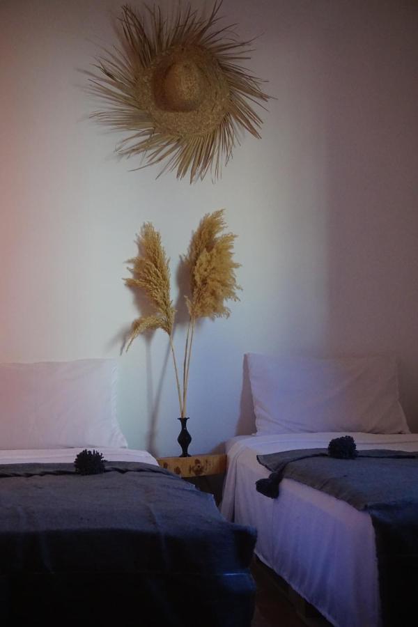 Caban Surf Hostel Tamraght Ngoại thất bức ảnh