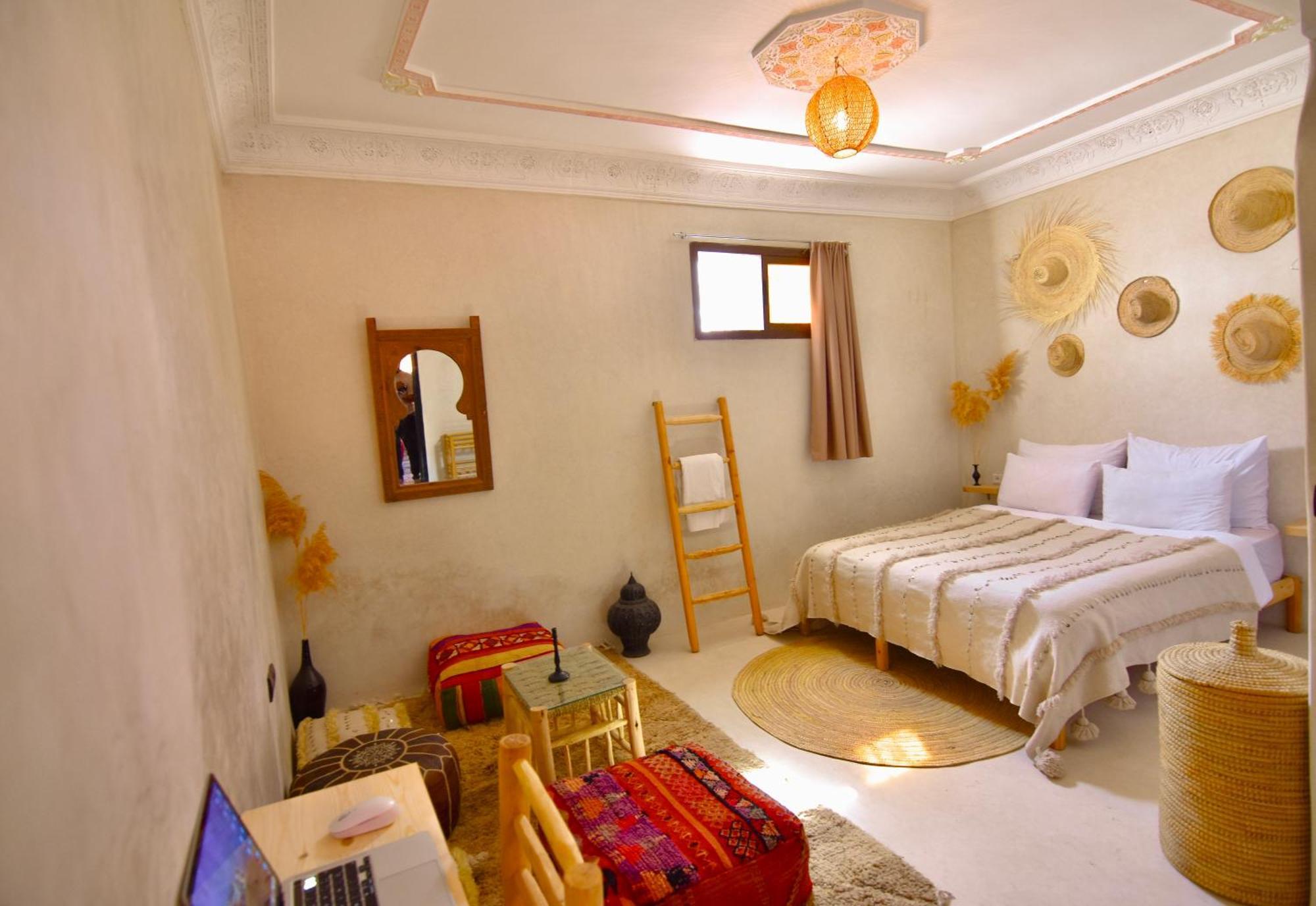 Caban Surf Hostel Tamraght Ngoại thất bức ảnh