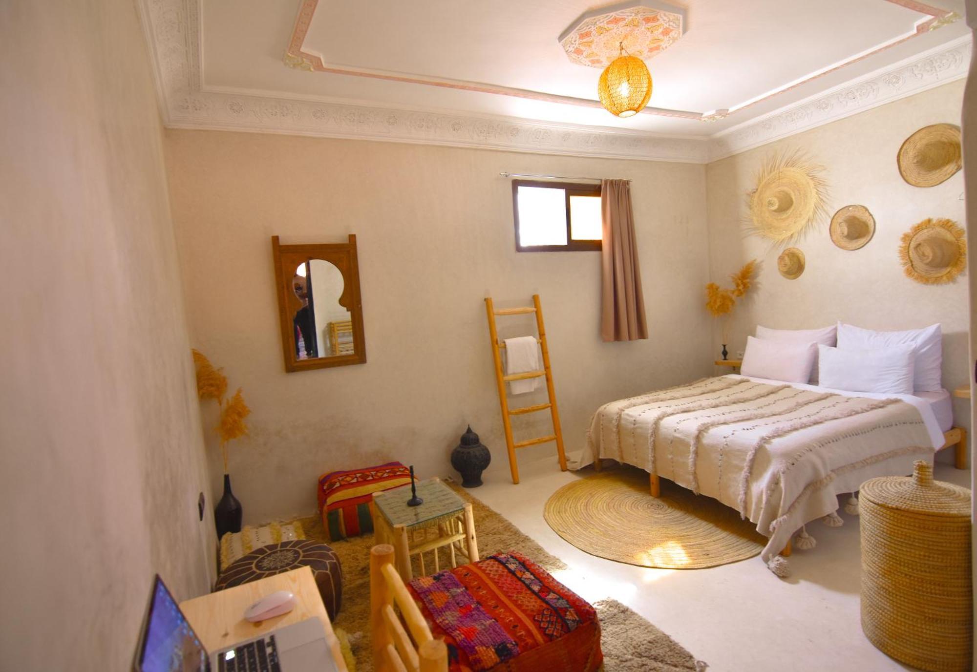 Caban Surf Hostel Tamraght Ngoại thất bức ảnh